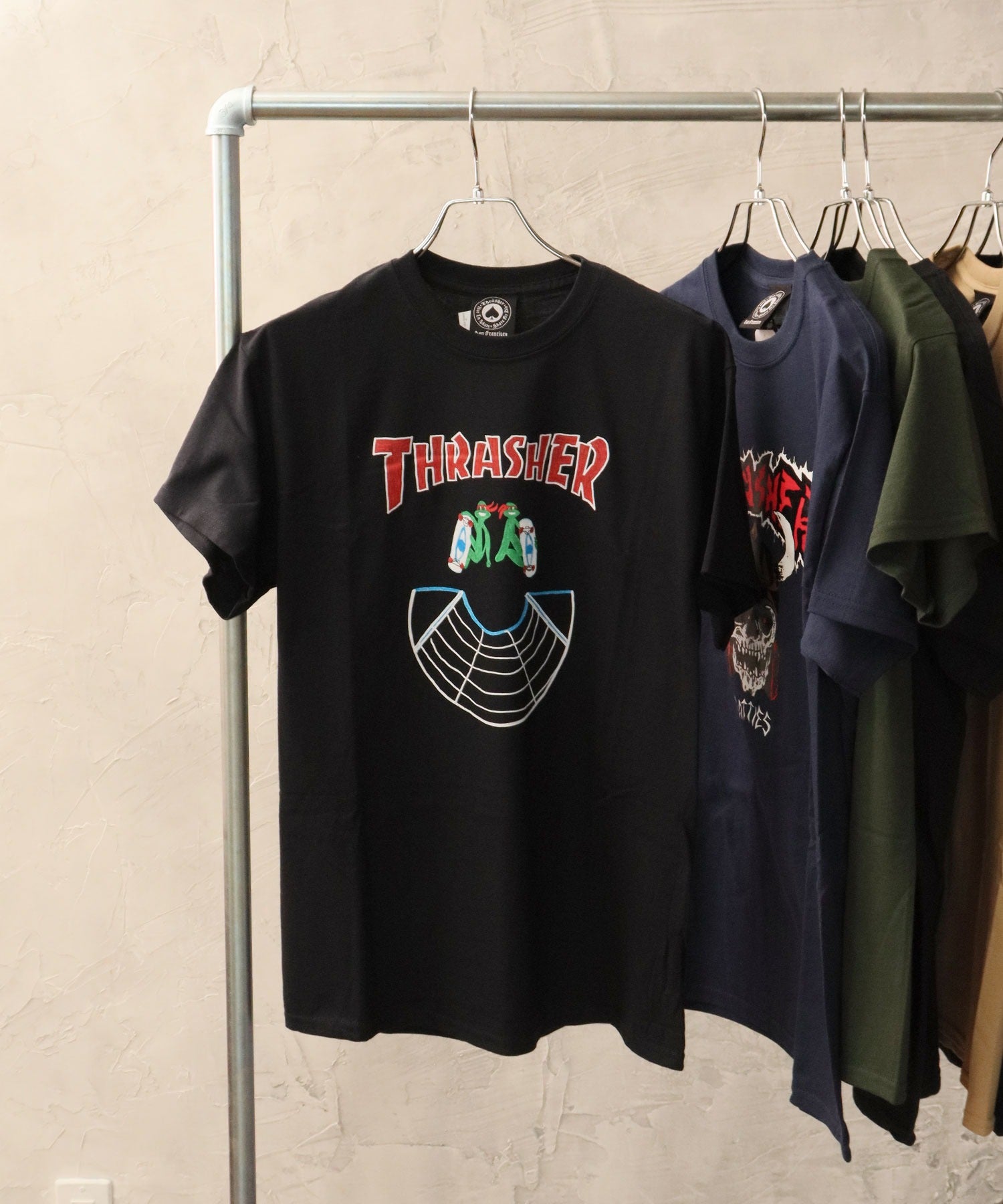 THRASHER/スラッシャー】プリントクルーネックTシャツ