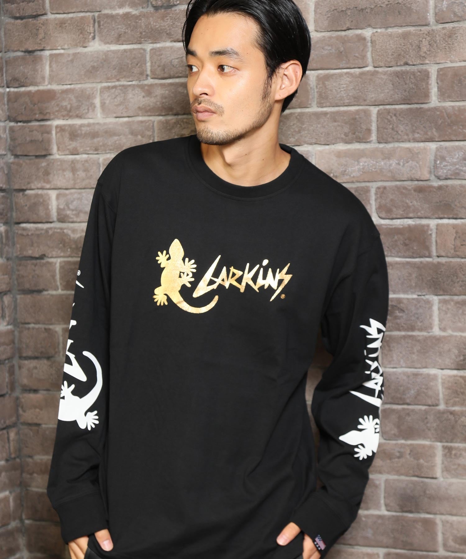 LARKINS/ラーキンス】箔プリントロングスリーブＴシャツ