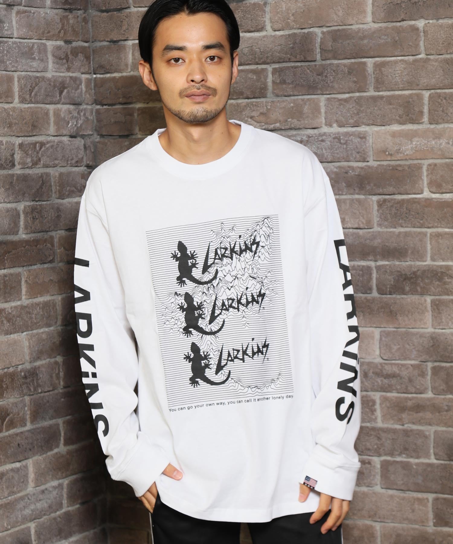 【LARKINS/ラーキンス】ボックスプリントロングスリーブＴシャツ