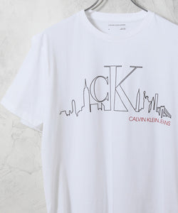【Calvin Klein JEANS/カルバンクライン ジーンズ】シティリンク ロゴプリントTシャツ