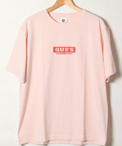 【QUE/キュー】USAコットン ボックスロゴプリントTシャツ