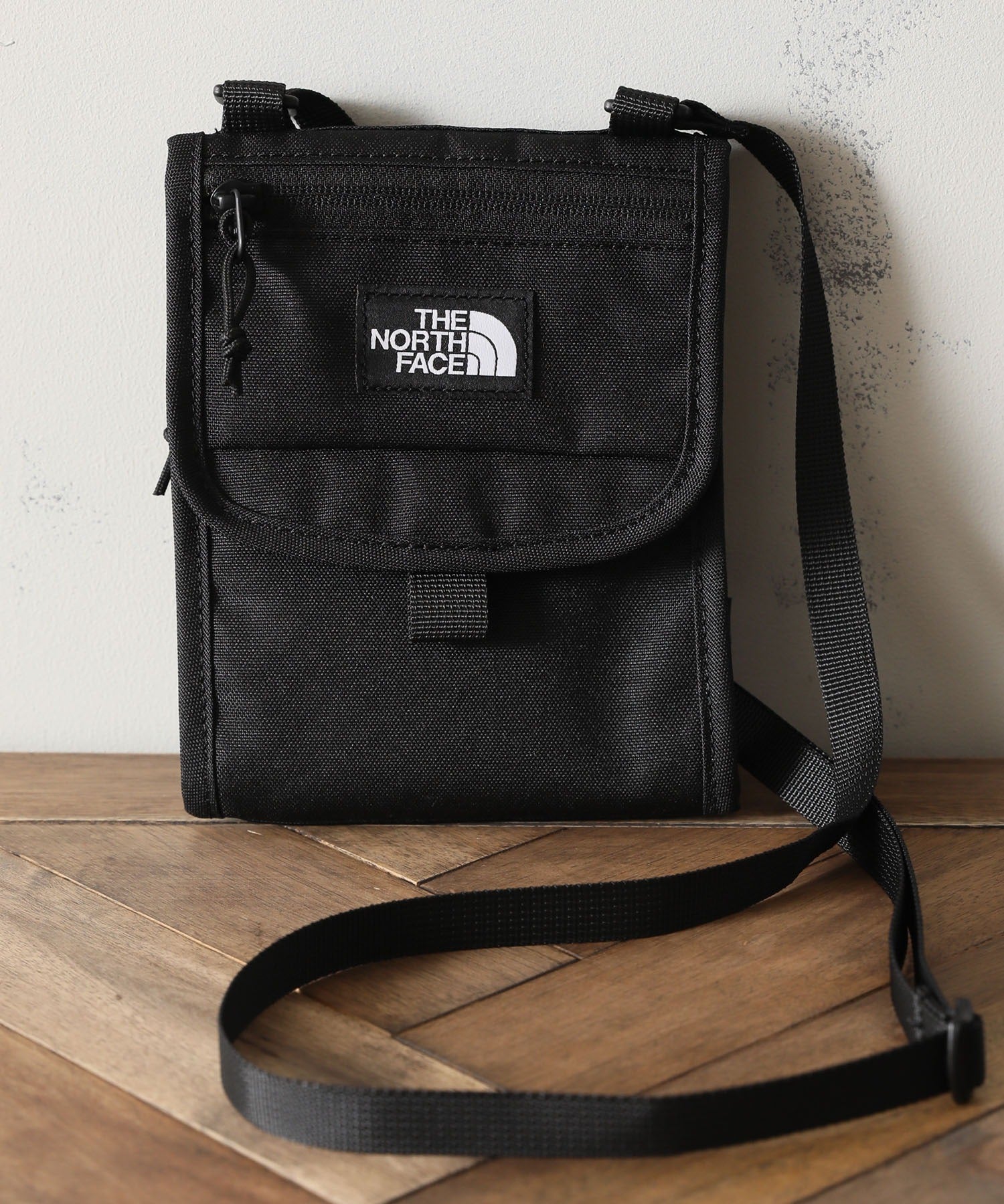 THE NORTH FACE/ザノースフェイス】ML SLIM POUCH/スリムポーチ スマホ